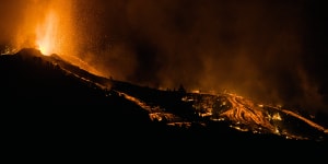 La Palma volcano erupts in the Canary Islands,forcing evacuations