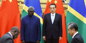 Solomon Islands Prime Minister Manasseh Sogavare and Chinese Premier Li Keqiang in Beijing in 2019.