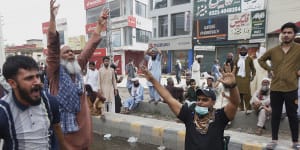 Pakistan begins talks with banned extremist group after violent clashes