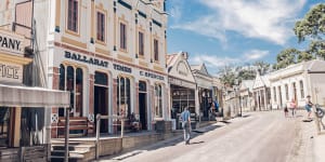 Step back in time at Sovereign Hill,Ballarat's biggest attraction. 