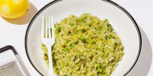 Step up your vego risotto game with this broccoli,lemon and mint version. 