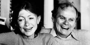 Joan Didion and her husband,John Dunne,in 1977.