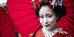 Refrain from bothering Maiko (also Geisha) while in Kyoto.