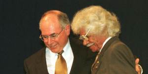 Neville Bonner with then-prime minister John Howard in 1998 at the Liberal Party Convention in Brisbane.