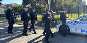 Police search Earlwood after mother gives birth and vanishes