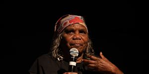 Alison Milyika Carroll,Director of NPY Women’s Council,speaking at Desert Mob Artist Talks.