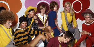 British fashion designer Mary Quant,foreground centre,poses with models wearing her creations,in London,on Aug. 1,1967. Quant,the designer whose fashions epitomised the Swinging 60s,has died at the age of 93. Quant’s family said she died “peacefully at home” in Surrey,southern England,on Thursday,April 13,2023.