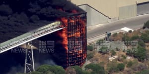 Kwinana residents told to stay in as warehouse fire spreads toxic smoke