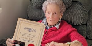 Lexie McMurrick,99,recalls her war years,mailing cheer to the troops