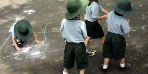 Queensland schools weigh months-long closures,reduced lessons