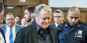 Bannon indicted for money laundering,conspiracy in border wall case