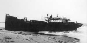 The wreck of the Dicky in the Interwar period.
