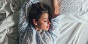 In order to stick to better habits,you have to really want to change your behaviour,says sleep physician Dr David Cunnington.