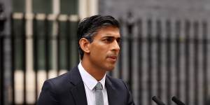 Rishi Sunak vows to ‘unite’ the UK as he appoints new cabinet