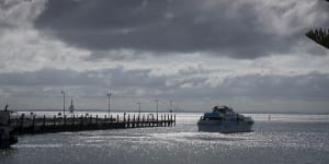 Storm warning issued as Rottnest ferries cancelled for the weekend