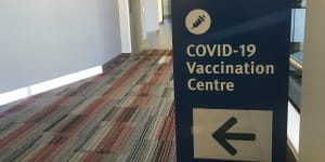 Queensland COVID-19 cases jump again ahead of Schoolies start