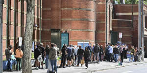 A long queue for voting at Drill Hall in the City of Melbourne on the day of the postal voting deadline for council elections in October 2024.