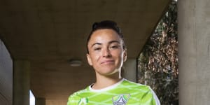 Canberra United parachute Chilean international in for season opener