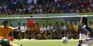 Tim Cahill shoots his 2nd goal during to put Australia into 3-1 lead over Japan at the 2006 Cup in Germany.