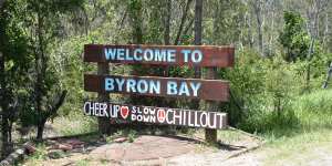 The famous unofficial slogan beneath the “Welcome to Byron Bay” sign.