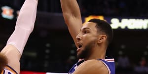 Baynes duels with Simmons as 76ers suffer first loss