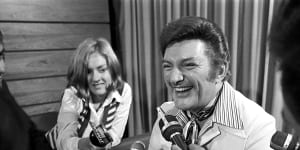 Entertainer Liberace at a press conference at Mascot Airport on October 18,1971.