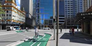 The proposed cycleway will continue along Liverpool Street,next to Hyde Park.