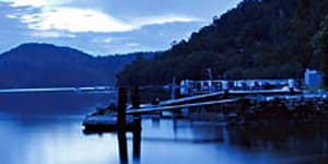 Oxley Boatshed,Hawkesbury River review:Along the riverbank