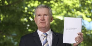 Labor’s Tony Burke,who led the party’s fight against the government’s industrial overhaul earlier this year,is now hinting at Labor’s workplace agenda.
