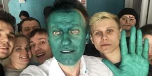 In 2017,Alexei Navalny kept posting his videos after an unknown assailant sprayed a bright green antiseptic on his face.