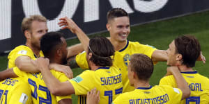 Swedes beat Mexico but both qualify for last 16