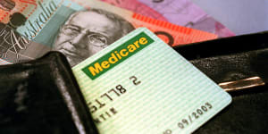 Half of Australians pay out-of-pocket fees for Medicare services out-of-hospital,an AIHW report shows.