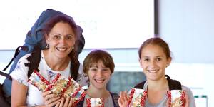 A Christmas carousel:Surprise gifts,dancers brighten up Canberra Airport