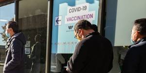 People queue for COVID vaccines in regional Victoria.
