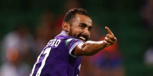 Glory star Diego Castro coy on future with Perth