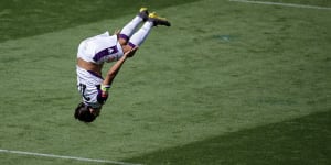 Sam Kerr's hat trick ends Victory dream,puts Glory into grand final