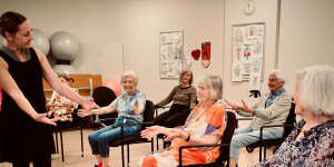 ‘Lovely to watch’:Former WA Ballet leaders lift seniors in world first