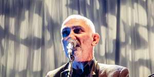 Unlike Bob Dylan,Paul Kelly presents his songs much as they always have been heard.