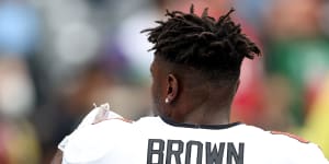 ‘Antonio Brown boiled over’:Bucs player storms out in the middle of NFL game