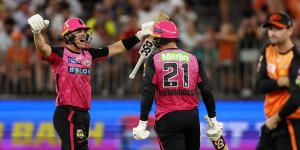 Henriques hits Sixers to last-ball win over Scorchers