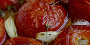 Roast garlic and tomato with thyme