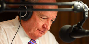 Alan Jones announcing his retirement radio in 2020.