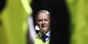 Opposition leader Anthony Albanese has pledged to give a further 1.5 million households and small businesses access to fibre-to-the-premises in a major NBN election policy.