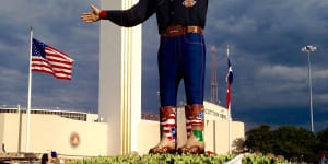 Super-sized cowboy Big Tex.