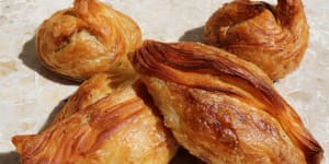 Malta is famous for pastizzi,a filled,savoury pastry that is the national go-to.