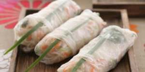 Fresh prawn rice-paper rolls