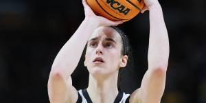 Caitlin Clark will enter the WNBA draft this year.
