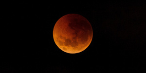 Last blood moon for years will leave Queenslanders seeing red