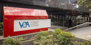 Building authority workers charged as part of bribes-for-registration probe