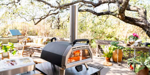 Ooni Karu 16 Multi-Fuel Pizza Oven.